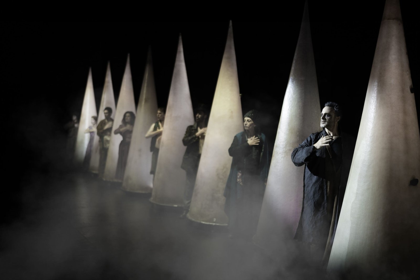 Image for the story: Moguer presents Luna de Otoño with a pass for five works for 30 euros