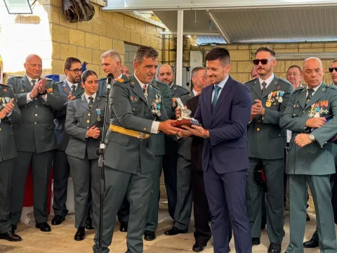 Imagen de la noticia: Aljaraque homenajea a la Guardia Civil en el Día de la Virgen del Pilar