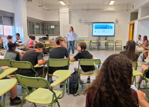 Image for the story: Aljaraque brings a workshop to a secondary school to measure alcohol consumption risk in 2nd year of ESO